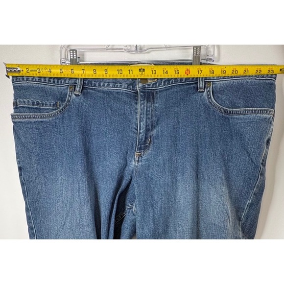 Carhartt Women's Medium Wash Denim Jeans Straight Leg Relax Fit Sz 22W - Picture 6 of 8
